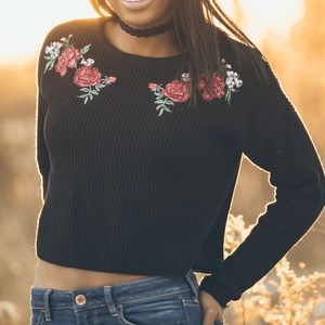 Ribbed sweater w/rose patches; size Small but fits oversized!